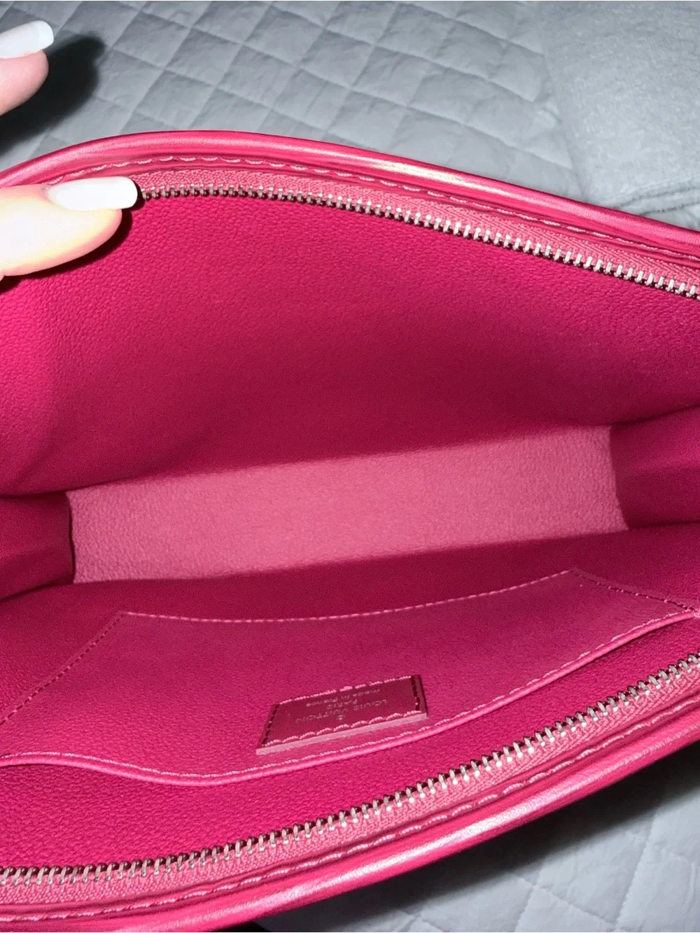 Louis Vuitton Women's Textured Clutch Makeup Bag in Fushia NEW.